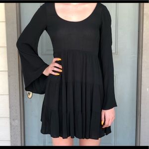 Long sleeve/backless dress